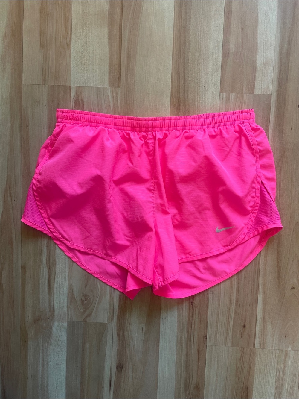 Nike dri fit shorts size medium
